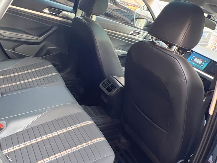 Фото 6 - Volkswagen Lavida