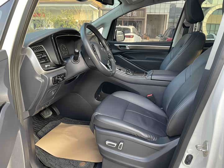 Фото 4 - GAC Trumpchi M8