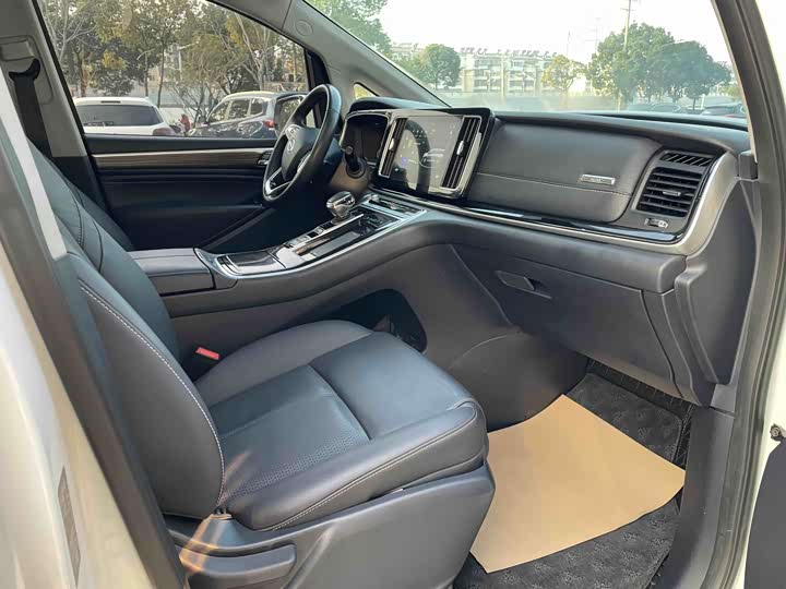 Фото 6 - GAC Trumpchi M8