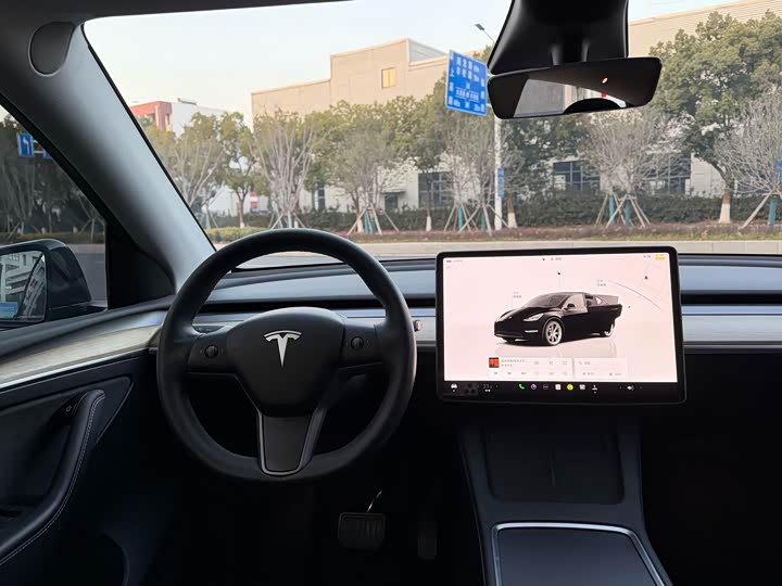 Фото 6 - Tesla Model Y