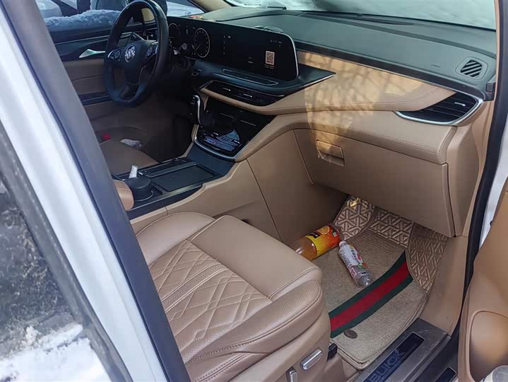 Фото 8 - Buick GL8 ES