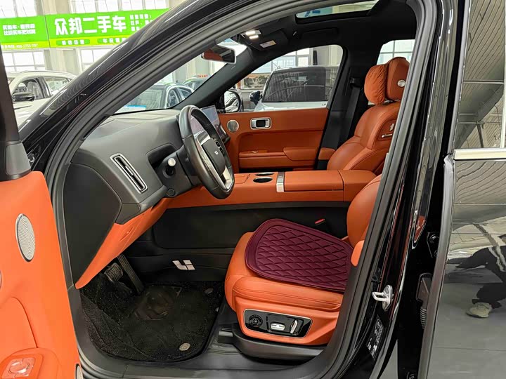 Фото 8 - LiXiang L7