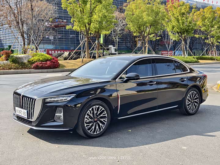 Фото 1 - Hongqi H5