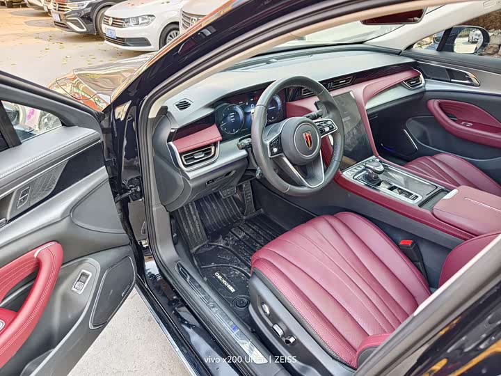 Фото 4 - Hongqi H5