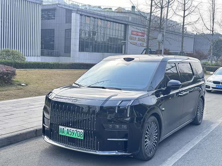 Фото 1 - Zeekr 009