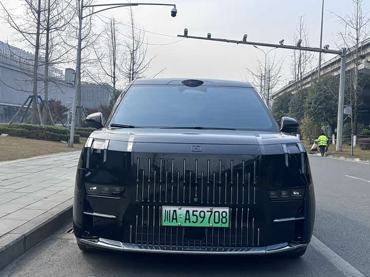 Фото 2 - Zeekr 009