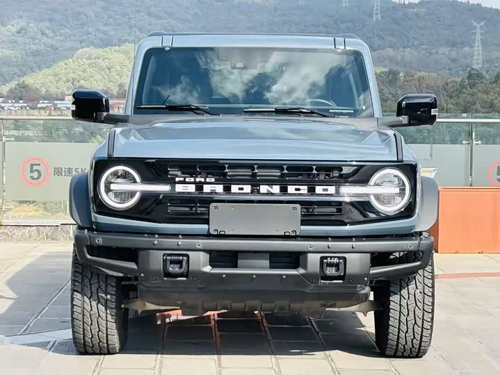 Фото 2 - Ford Bronco