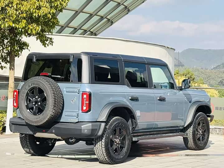 Фото 5 - Ford Bronco