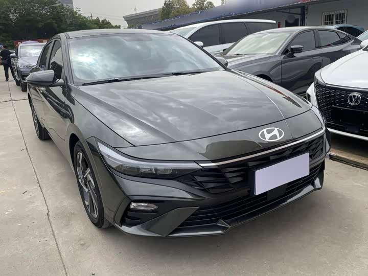 Фото 2 - Hyundai Elantra N line