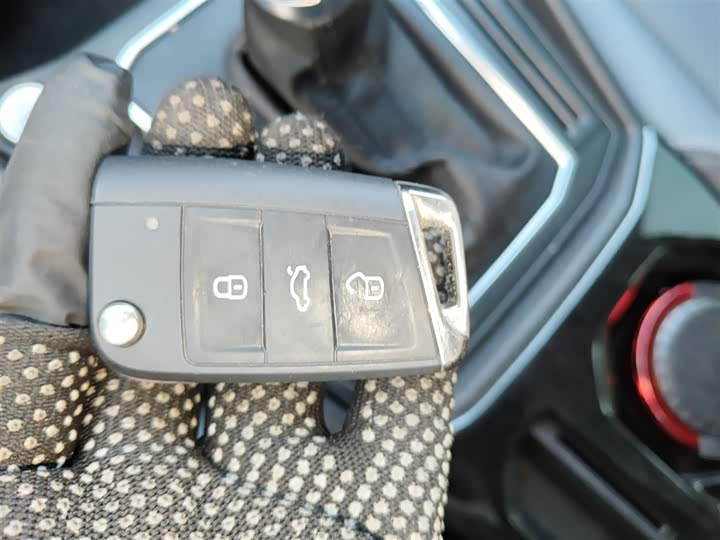 Фото 8 - Volkswagen Lavida