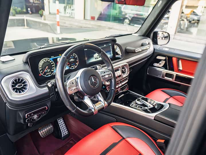 Фото 9 - Mercedes-Benz G-Class AMG
