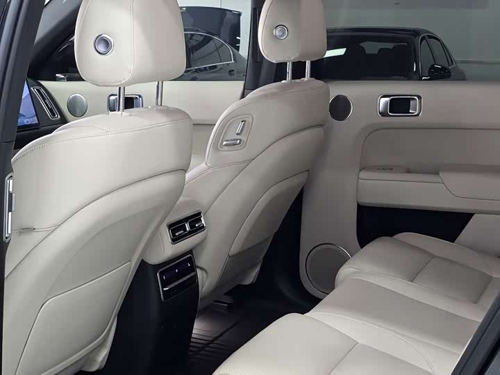 Фото 8 - LiXiang L7