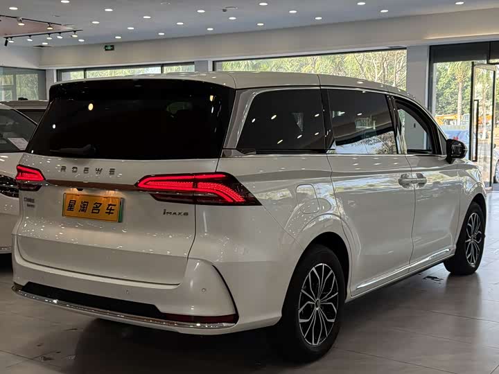 Фото 6 - Roewe iMax 8 EV