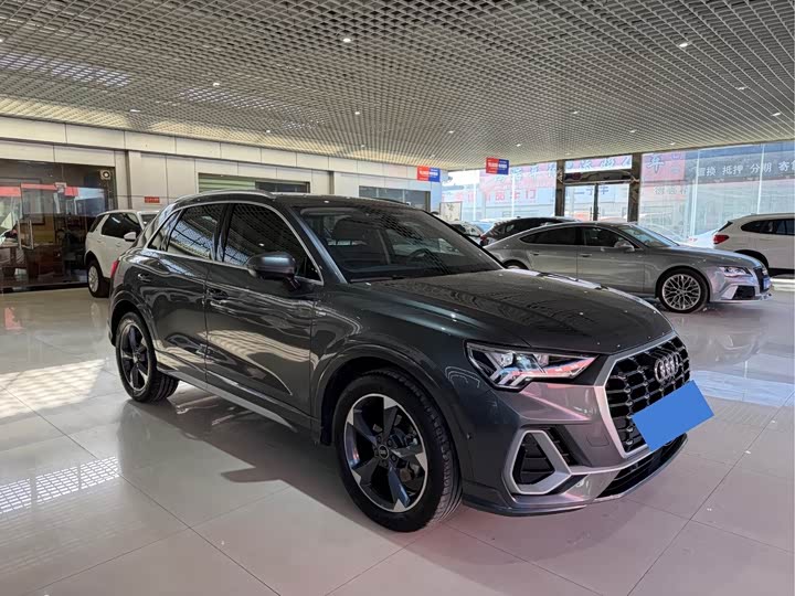 Фото 3 - Audi Q3