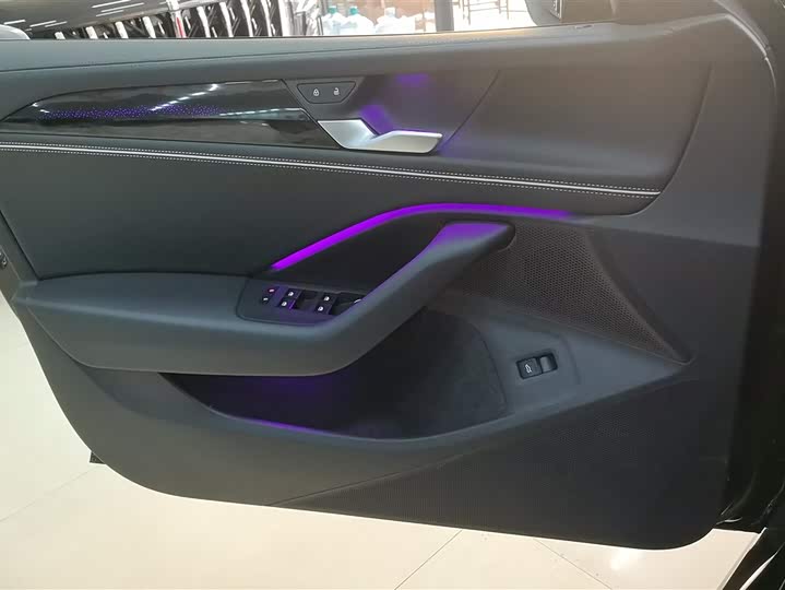 Фото 7 - Volkswagen Magotan