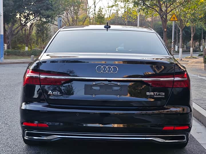Фото 3 - Audi A6L