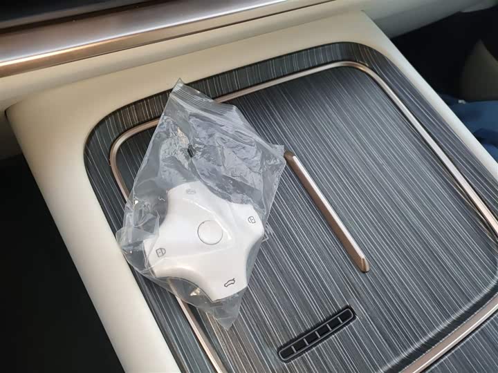 Фото 9 - Dongfeng Yipai eπ 008