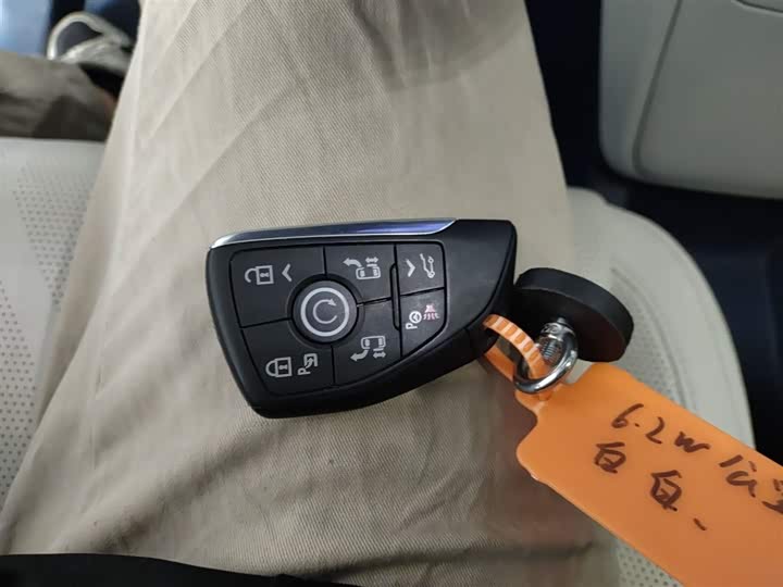 Фото 9 - Buick GL8 Century