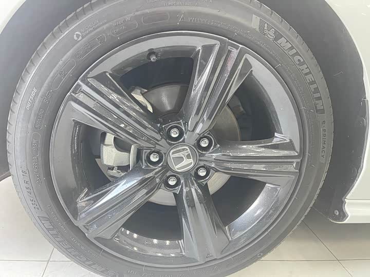 Фото 5 - Honda Inspire