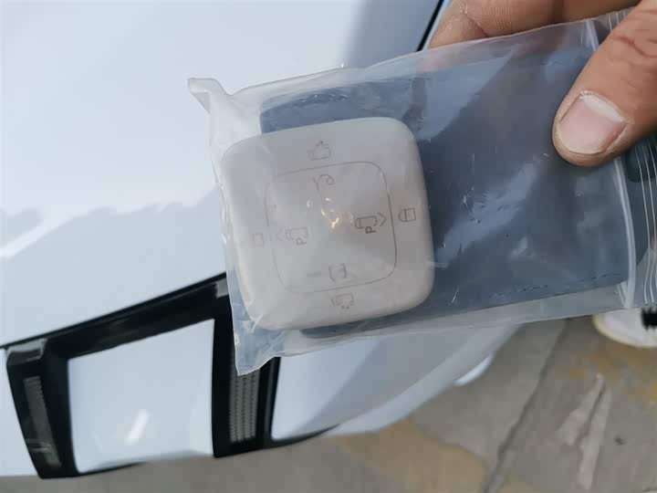 Фото 9 - Zeekr 009