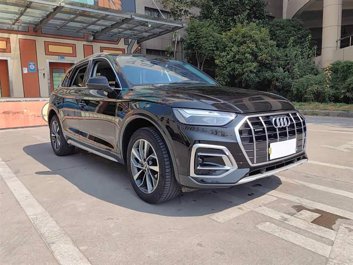 Фото 3 - Audi Q5L