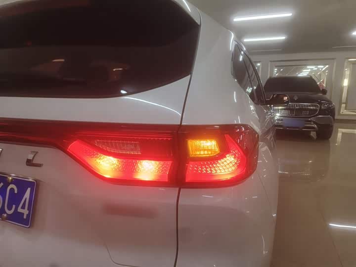 Фото 8 - Haval M6