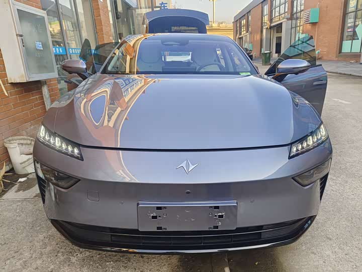 Фото 1 - Dongfeng Yipai eπ 007