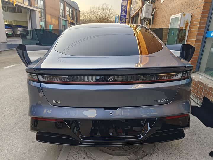 Фото 3 - Dongfeng Yipai eπ 007