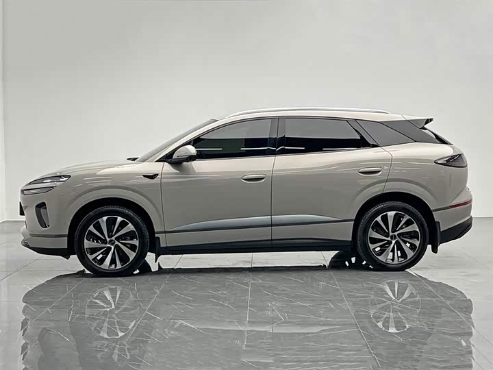 Фото 3 - BYD Sea Lion 06 Hybrid/EV