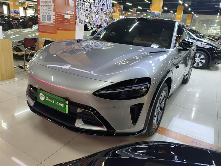 Фото 2 - Xiaomi YU7