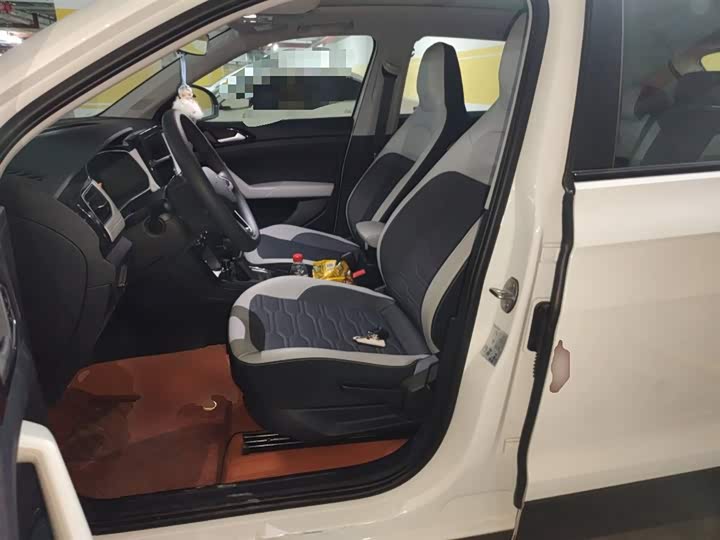 Фото 8 - Volkswagen Tharu