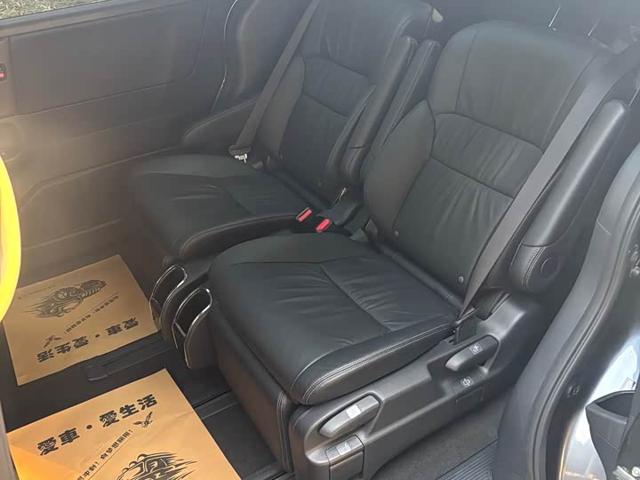 Фото 3 - Honda Odyssey