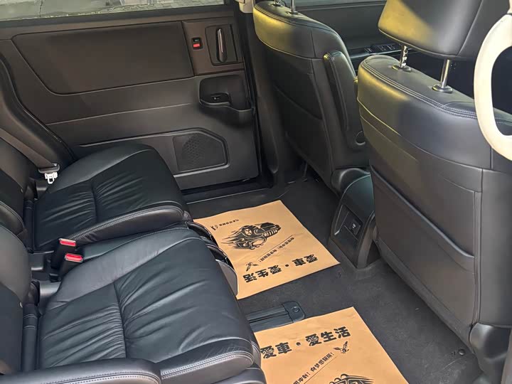 Фото 4 - Honda Odyssey