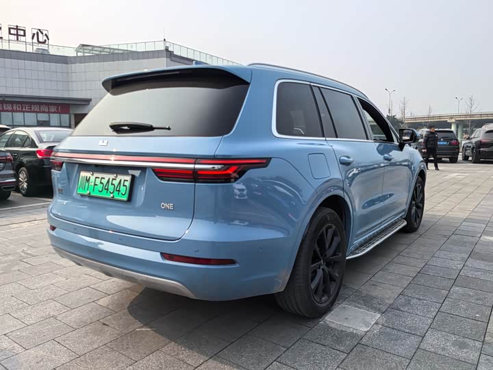 Фото 3 - LiXiang One