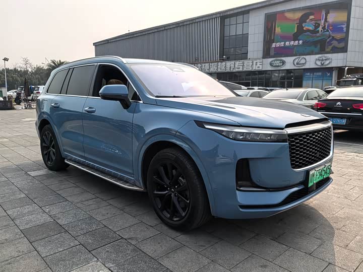 Фото 4 - LiXiang One