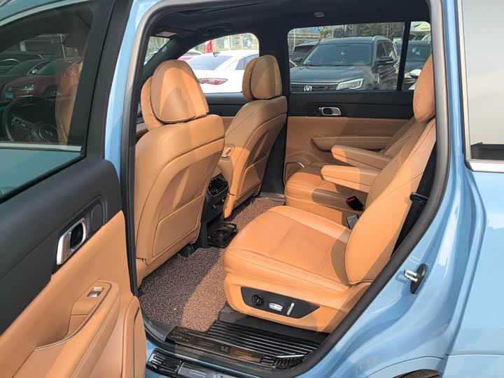 Фото 7 - LiXiang One