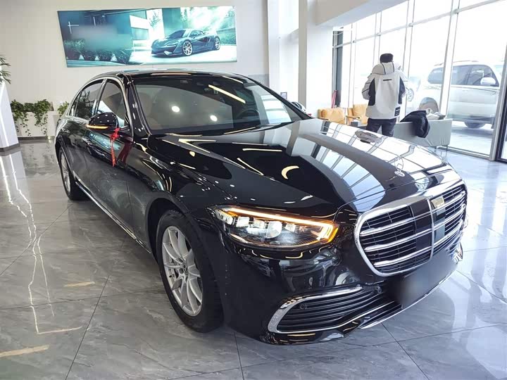 Фото 4 - Mercedes-Benz S-Class