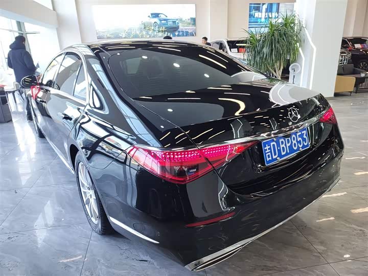 Фото 5 - Mercedes-Benz S-Class