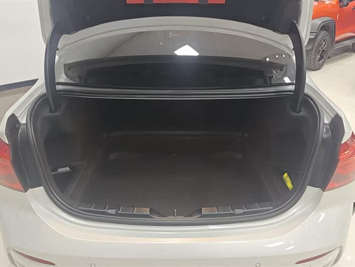 Фото 4 - BMW 1 Series