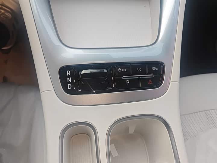 Фото 6 - Geely Galaxy Geome