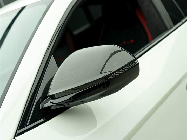 Фото 4 - Lamborghini Urus