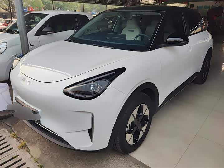 Фото 1 - Geely Galaxy Geome