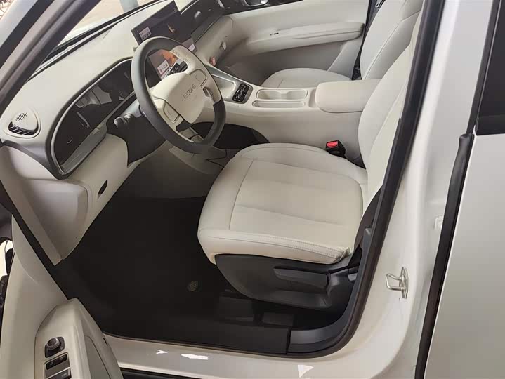 Фото 9 - Geely Galaxy Geome