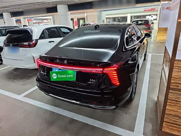 Фото 7 - Hongqi H5