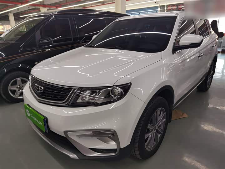 Фото 2 - Geely Atlas