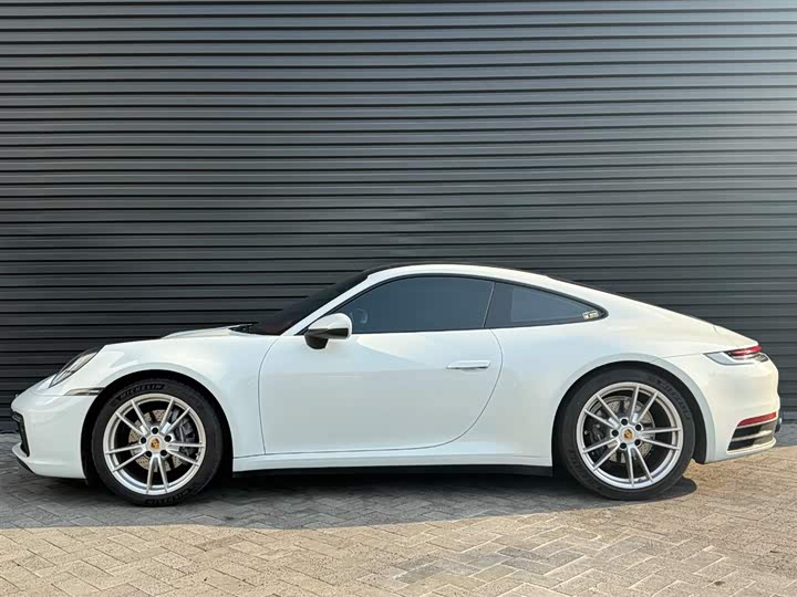 Фото 4 - Porsche 911