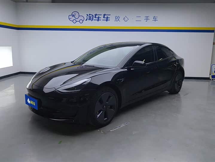 Фото 1 - Tesla Model 3