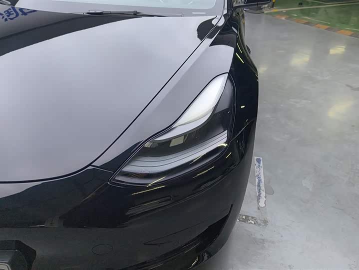 Фото 5 - Tesla Model 3