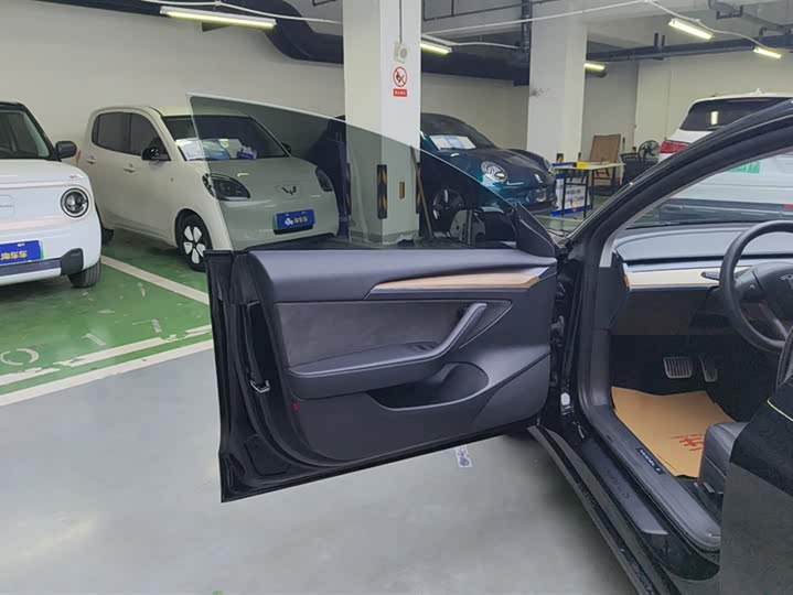 Фото 7 - Tesla Model 3