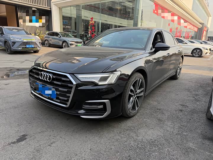 Фото 1 - Audi A6L